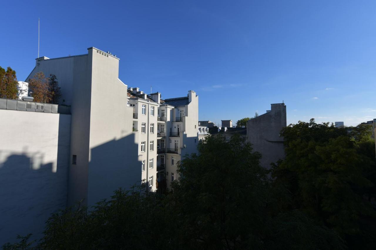 Wilcza 3 - Apartament Dla 4 Osob - 260M Do Ambasady Usa - Duzy Balkon Od Strony Dziedzinca - Wifi - Good Apartments Varsovie Extérieur photo